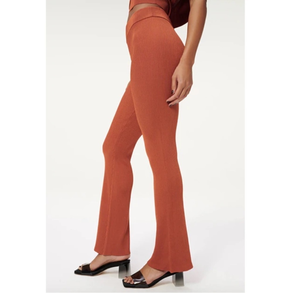 Good American Ribbed Flare Pant